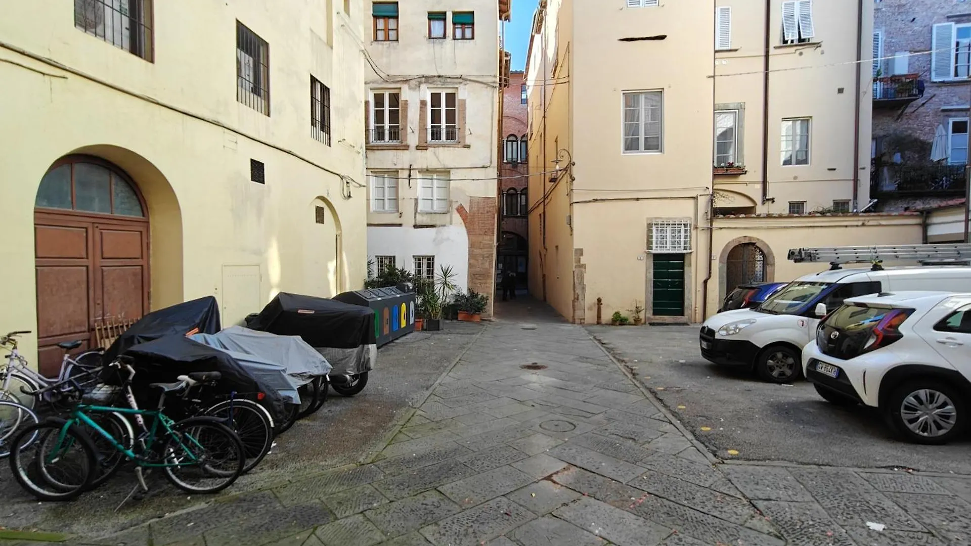 Casa Cortese In Center Town Lucca Italien